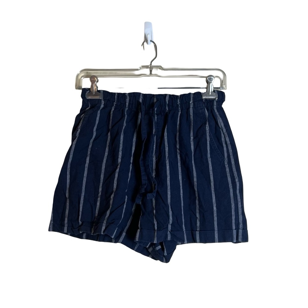 Uniqlo cotton & linen navy striped short. Size xs